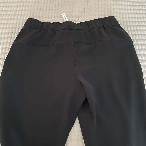 Women’s Lululemon On the Fly Woven Jogger - Picture 3 of 8